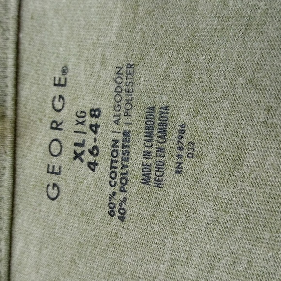 George button front tee with pocket - Picture 2 of 6